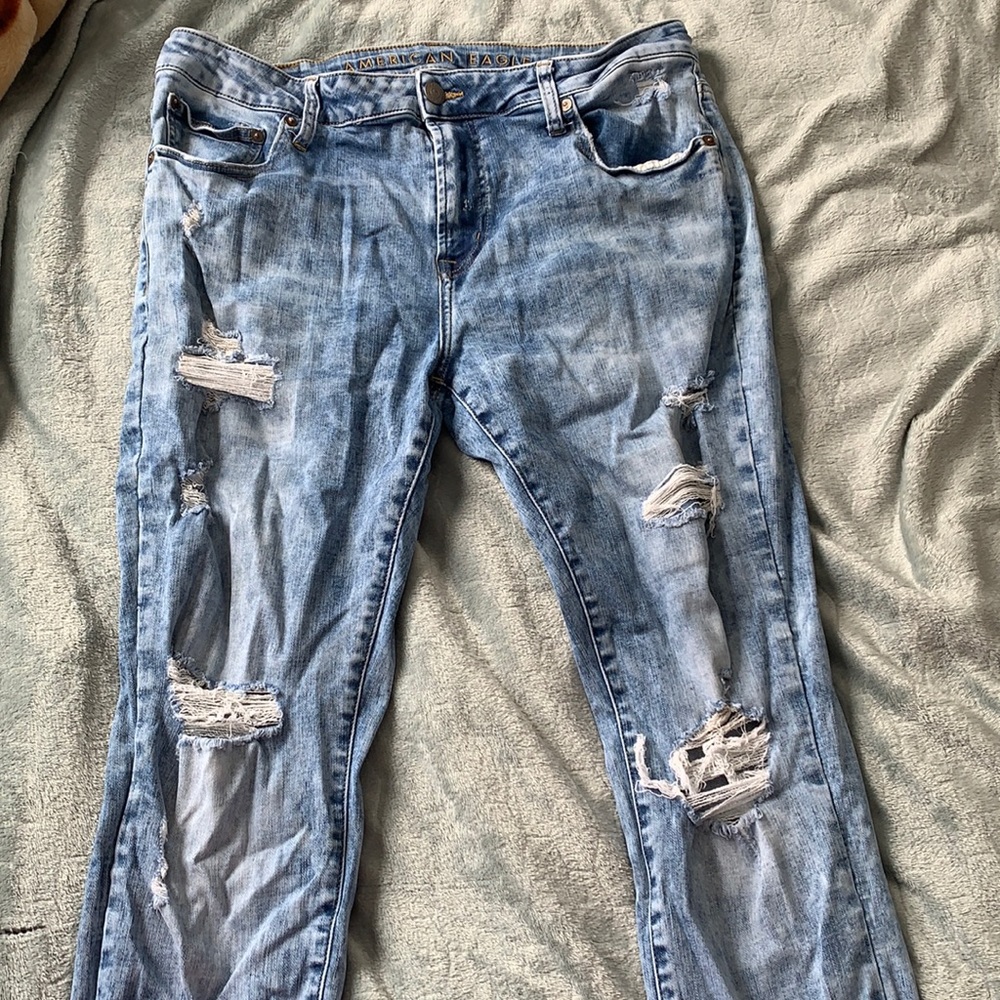 American eagle ripped jeans